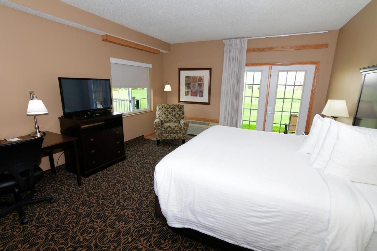 Cobblestone Inn & Suites - Denison | Majestic Hills Εξωτερικό φωτογραφία