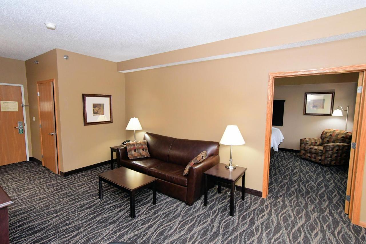 Cobblestone Inn & Suites - Denison | Majestic Hills Εξωτερικό φωτογραφία