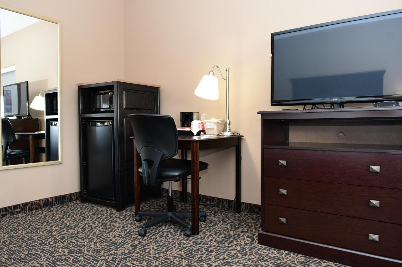 Cobblestone Inn & Suites - Denison | Majestic Hills Εξωτερικό φωτογραφία