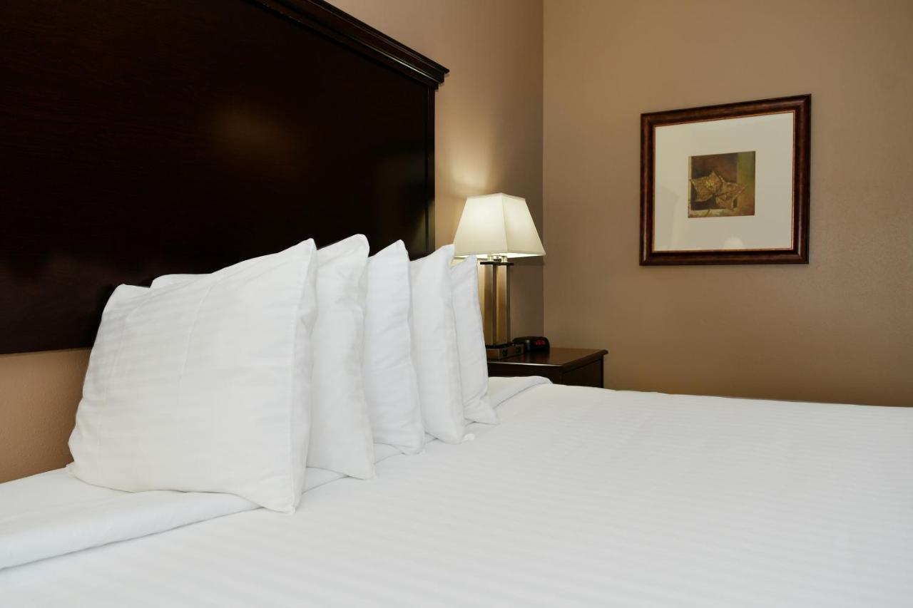Cobblestone Inn & Suites - Denison | Majestic Hills Εξωτερικό φωτογραφία