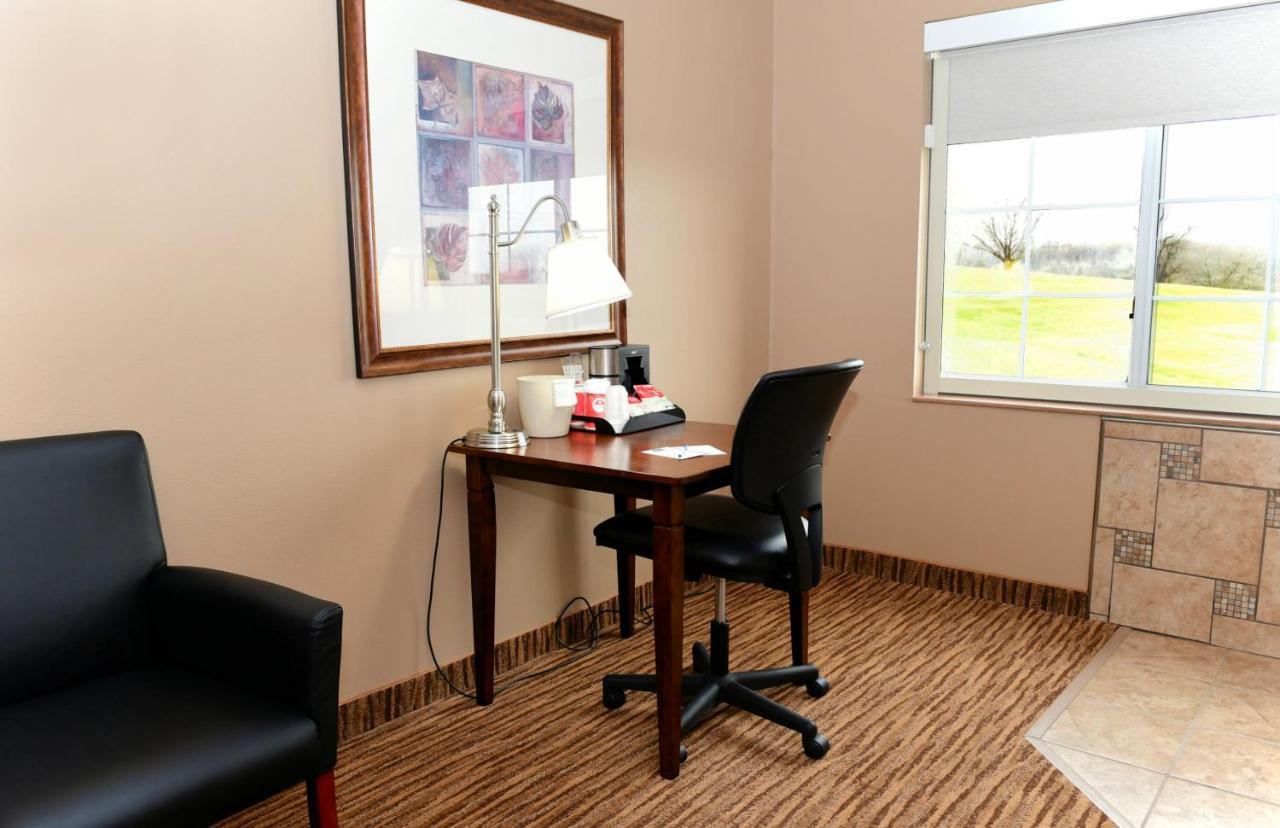 Cobblestone Inn & Suites - Denison | Majestic Hills Εξωτερικό φωτογραφία