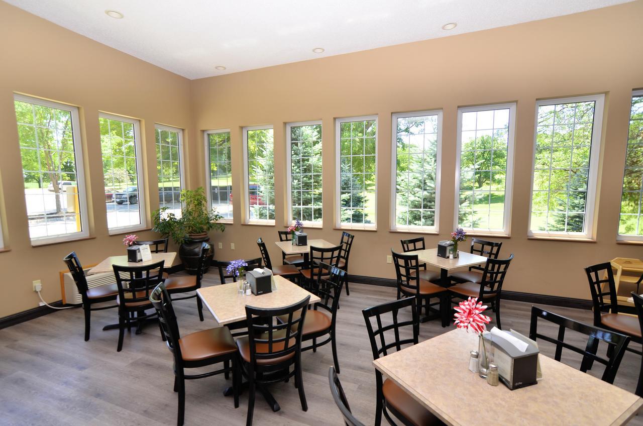 Cobblestone Inn & Suites - Denison | Majestic Hills Εξωτερικό φωτογραφία
